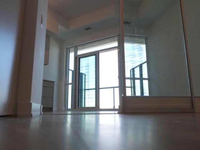 For Lease 20 Deans Drive Unit# 819, Toronto, Ontario