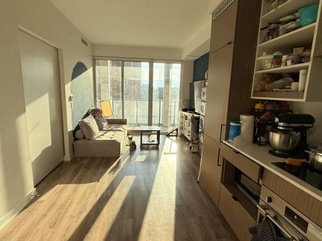 For Lease 20 Edward Street Unit# 1414, Toronto, Ontario