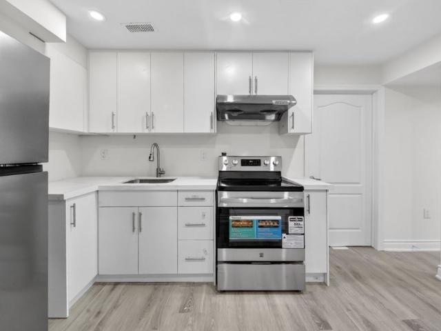 For Lease 20 Ivy Green Crescent, Toronto, Ontario