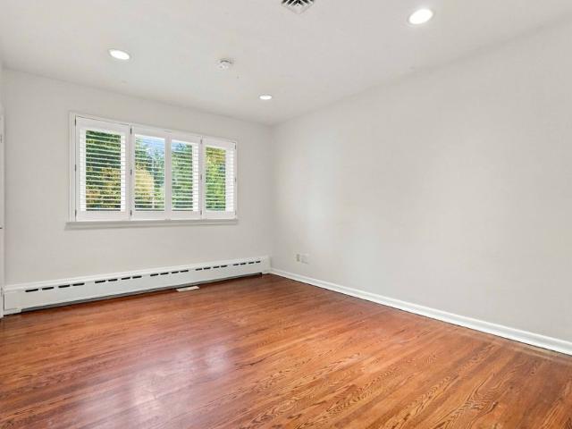 For Lease 20 Oxbow Road, Toronto, Ontario