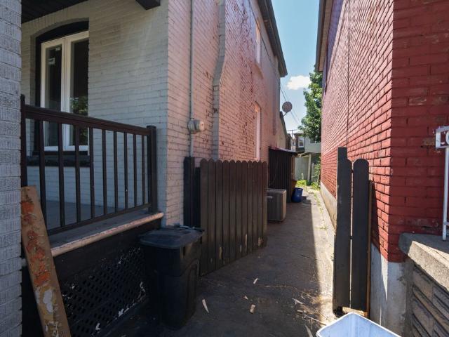 For Lease 20 SOMERSET Avenue, Hamilton, Ontario