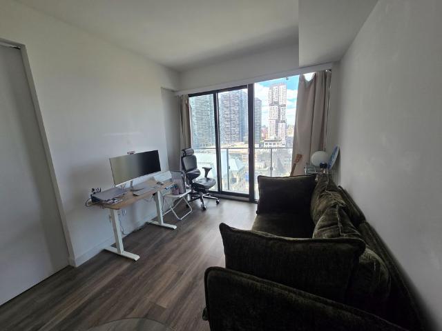 For Lease 215 Queen Street Unit# 1802, Toronto, Ontario