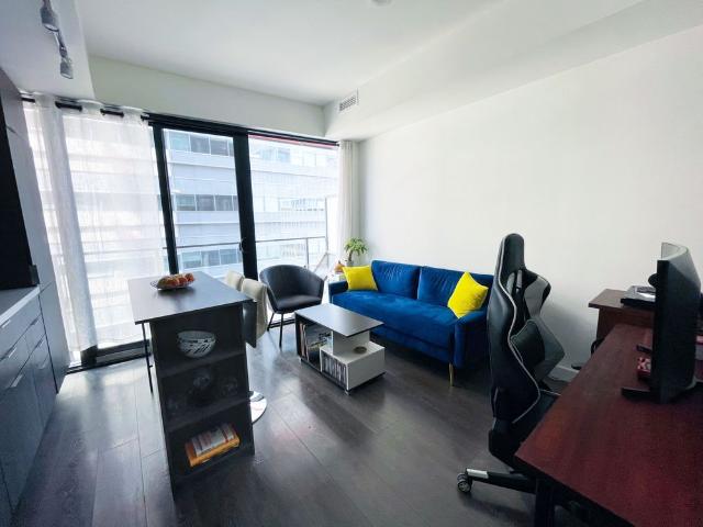 For Lease 215 Queen Street Unit# 606, Toronto, Ontario