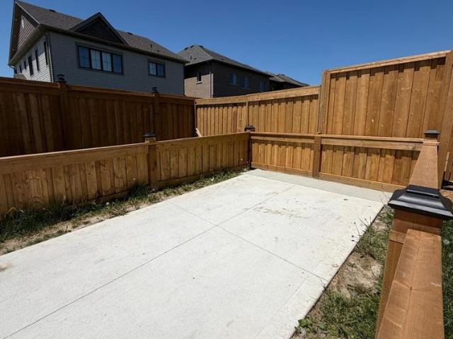 For Lease 216 Fleetwood Drive, Oshawa, Ontario