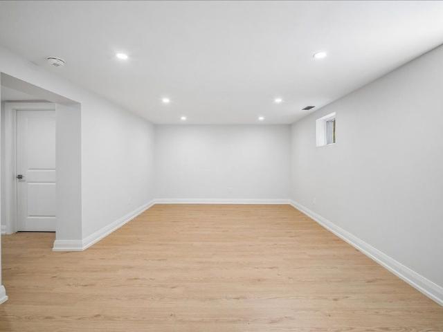 For Lease 2182 Courtland Drive, Burlington, Ontario