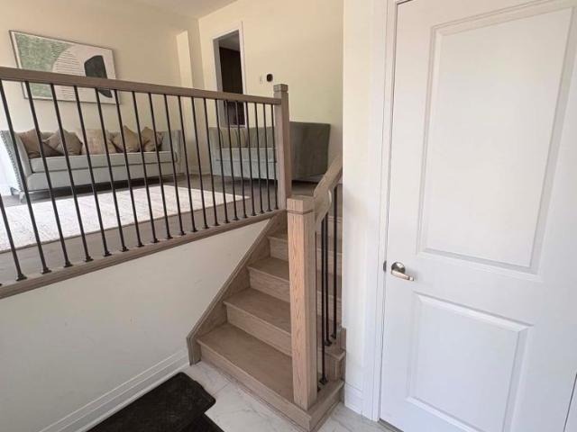 For Lease 218 Mapleside Drive Unit# Upper Unit, Wasaga Beach, Ontario