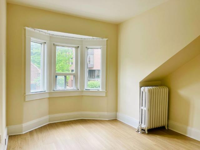 For Lease 218 Heath Street Unit# 2nd Flr Unit B, Toronto, Ontario