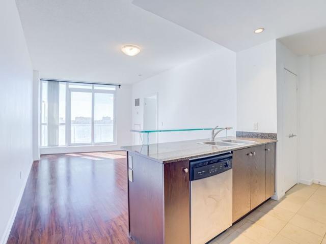 For Lease 218 Queens Quay Unit# 1506, Toronto, Ontario