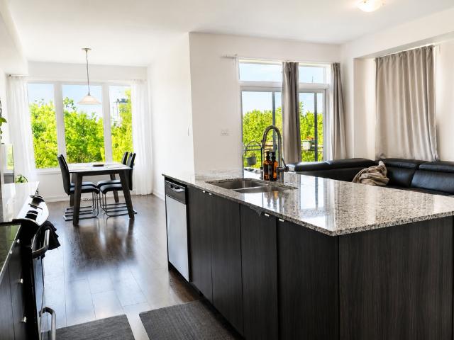 For Lease 219 Fowley Drive, Oakville, Ontario