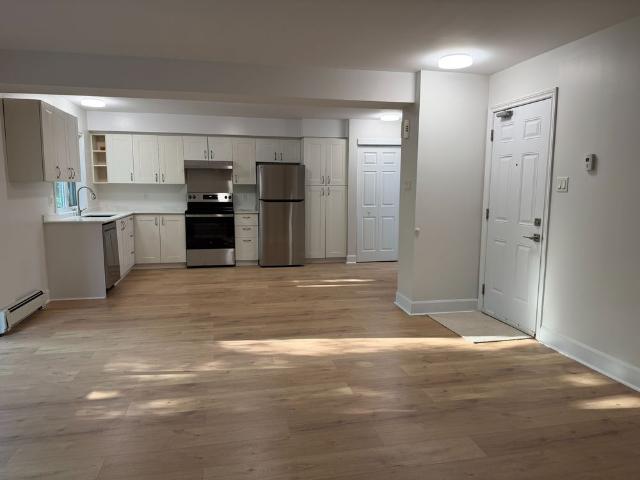 For Lease 210 Cantin Street Unit# 5, Vanier and Kingsview Park, Ontario