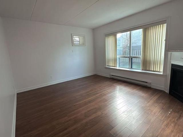 For Lease 210 PELHAM Road Unit# 101, St. Catharines, Ontario