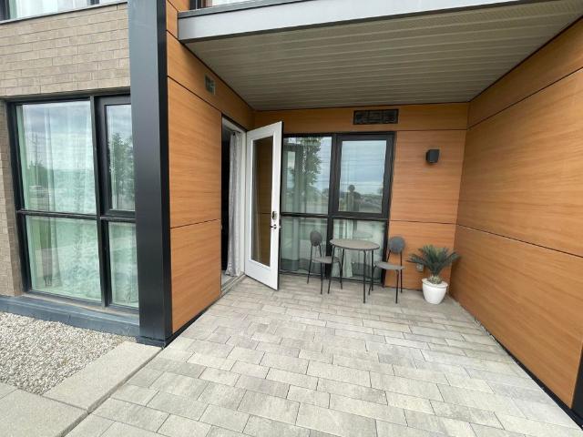 For Lease 210 Sabina Drive Unit# 119, Oakville, Ontario