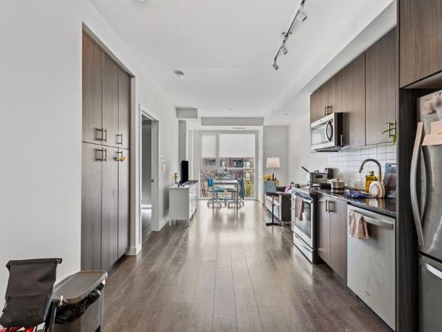 For Lease 210 Sabina Drive Unit# 204, Oakville, Ontario