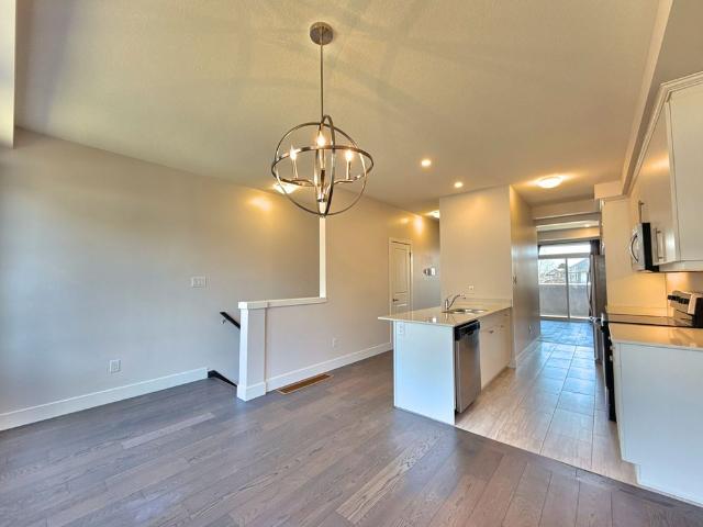 For Lease 2112 Meadowgate Boulevard Unit# 47, London South, Ontario