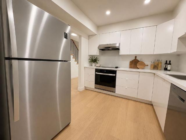 For Lease 2120 Rathburn Road Unit# 113, Mississauga, Ontario