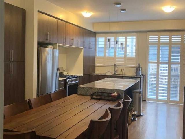 For Lease 212 Squire Crescent, Oakville, Ontario