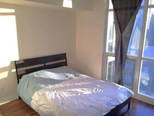 For Lease 21 Carlton Street Unit# 2201, Toronto, Ontario