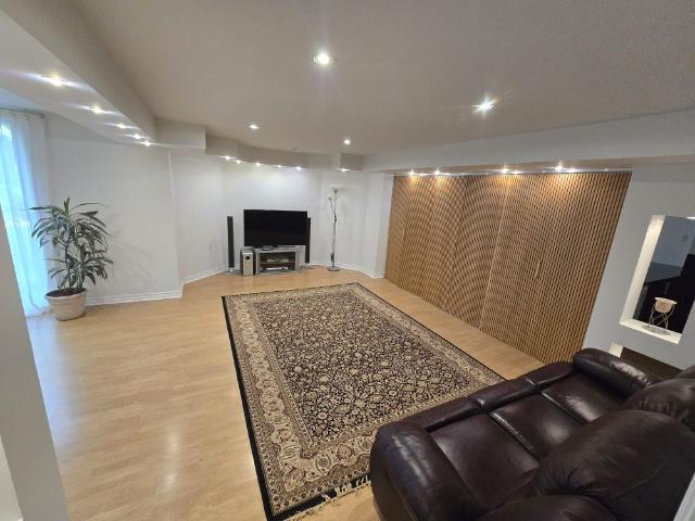 For Lease 21 Addison Street Unit# Basement, Richmond Hill, Ontario