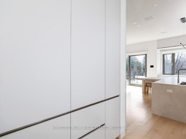 For Lease 21 FARRELL Avenue, Toronto, Ontario