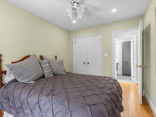 For Lease 21 Hadley Road, Toronto, Ontario