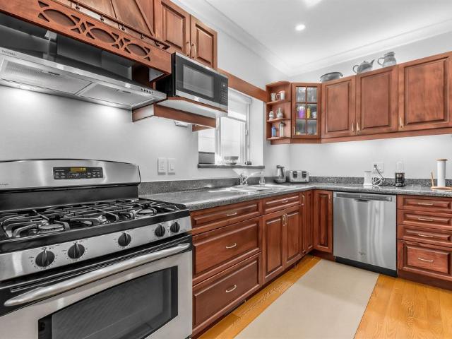For Lease 21 Hadley Road, Toronto, Ontario