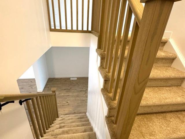 For Lease 21 Pin Oaks Common, Cambridge, Ontario
