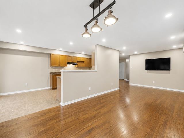 For Lease 224 Lamplighters Drive, Barrhaven, Ontario