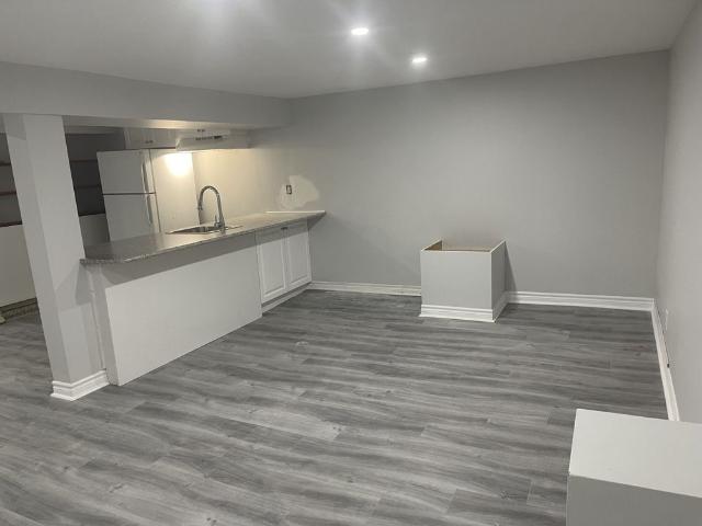 For Lease 2257 Hanbury Court, Burlington, Ontario