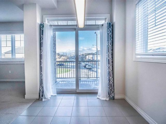 For Lease 225 Westbank Trail, Hamilton, Ontario