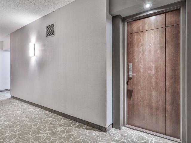 For Lease 2267 Lakeshore Boulevard Unit# 1304, Toronto, Ontario