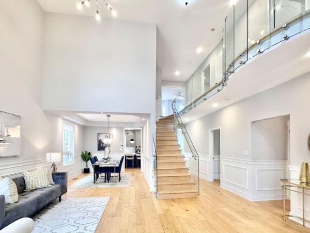 For Lease 2293 Woodcrest Drive, Oakville, Ontario