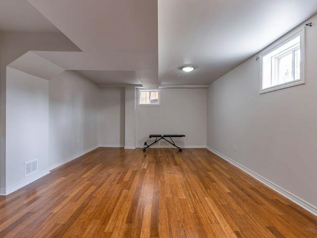 For Lease 2299 Glazebrook Circle, Oakville, Ontario