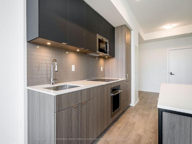 For Lease 220 Missinnihe Way Unit# 511, Mississauga, Ontario