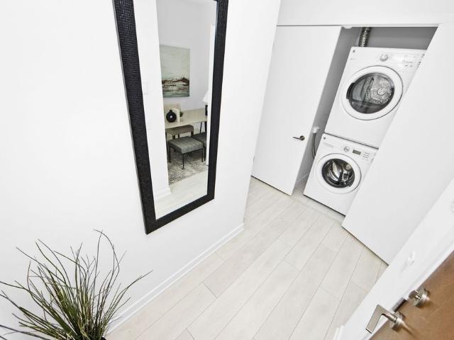 For Lease 2212 Lake Shore Boulevard Unit# 1108, Toronto, Ontario