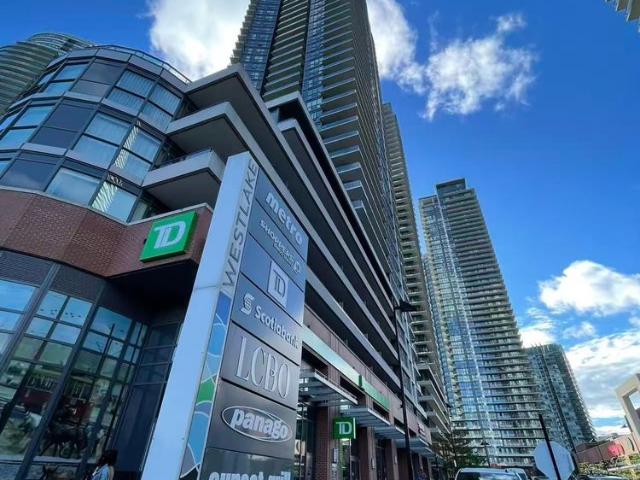 For Lease 2212 Lakeshore Boulevard Unit# 805, Toronto, Ontario