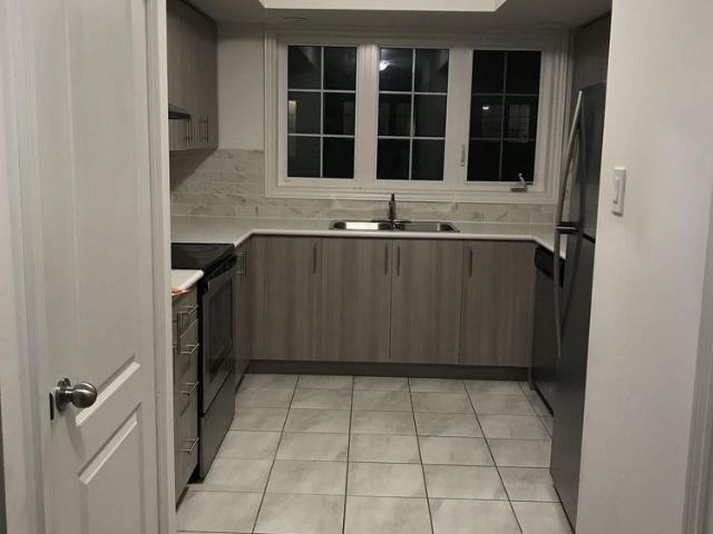 For Lease 2214 Chevron Prince Path Unit# Room, Oshawa, Ontario
