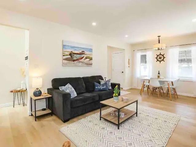 For Lease 221 Colborne Street Unit# 1, Central Elgin, Ontario