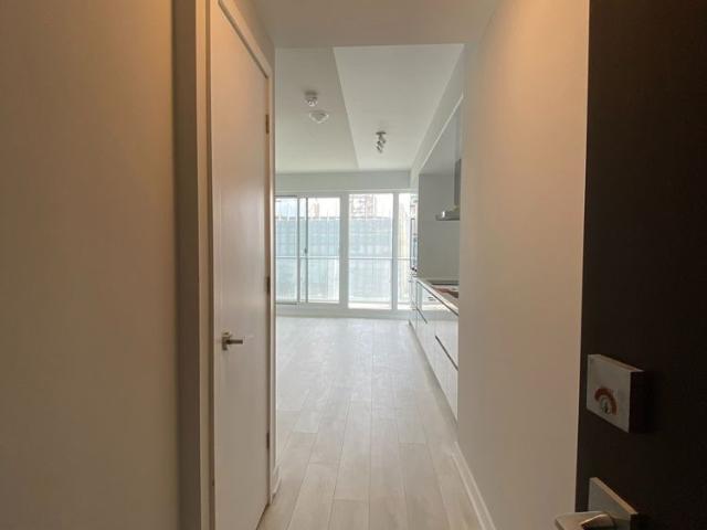 For Lease 2221 Yonge Street Unit# 5006, Toronto, Ontario