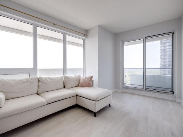 For Lease 2221 Yonge Street Unit# 5209, Toronto, Ontario