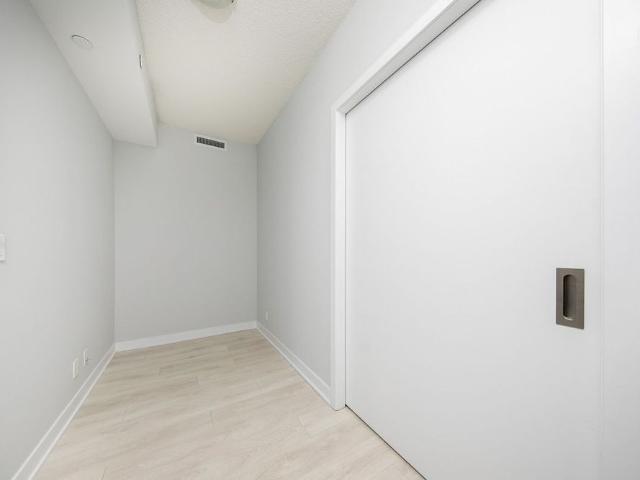 For Lease 2221 Yonge Street Unit# #1201, Toronto, Ontario