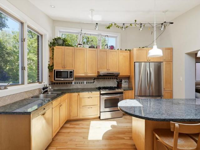 For Lease 222 Hillsdale Avenue, Toronto, Ontario
