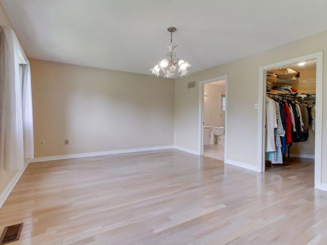 For Lease 223 Burns Boulevard, King, Ontario