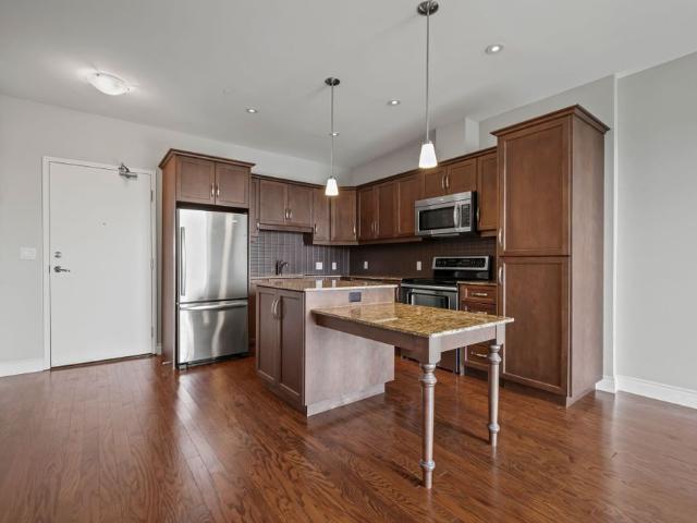 For Lease 223 Erb Street Unit# 704, Waterloo, Ontario