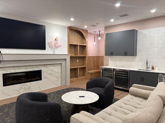 For Lease 223 Princess Street Unit# 806, Kingston, Ontario