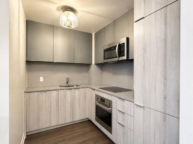 For Lease 223 St. Clair Avenue Unit# 713, Toronto, Ontario