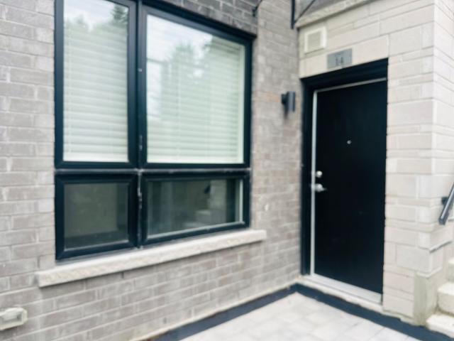 For Lease 22 Lytham Green Circle Unit# 14, Newmarket, Ontario