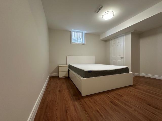 For Lease 22 Quetico Drive Unit# Bsmt, Richmond Hill, Ontario