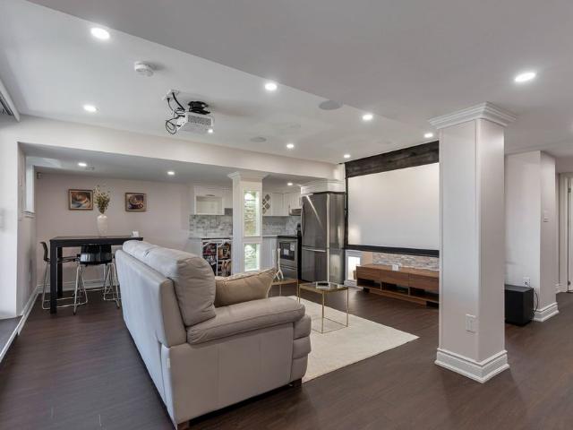 For Lease 2343 Falling Green Drive, Oakville, Ontario