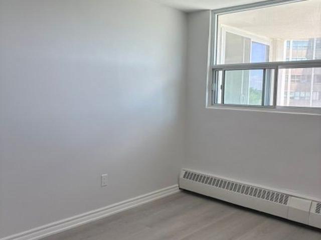 For Lease 2345 Confederation Parkway Unit# 804, Mississauga, Ontario