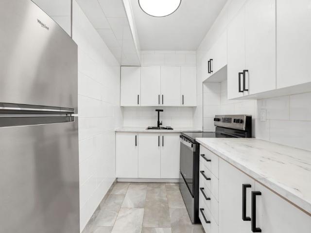 For Lease 2350 Dundas Street Unit# 520A, Toronto, Ontario
